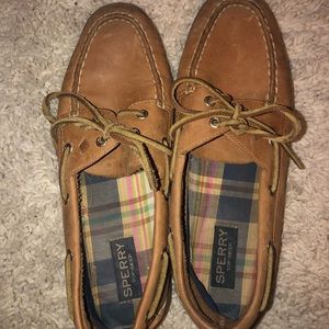 sperry women’s boat show SIZE 8 US